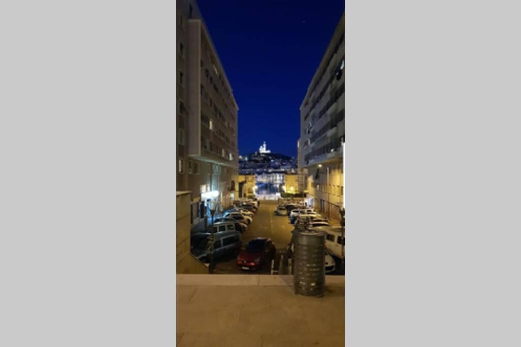 Appartement Front Vieux Port Tout Option Jacuzzi Marseille Exterior photo